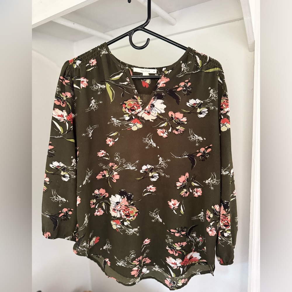 Monday Fun Fun 2 Fun Kenmore Split Neck Blouse - image 3